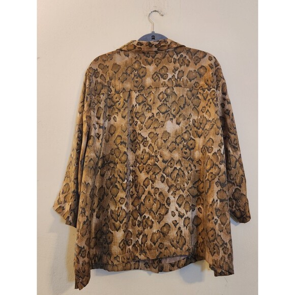 Scott Taylor Womens 3X Brown & Beige Animal Print 3/4 Sleeve Button Up Shirt - Picture 3 of 7